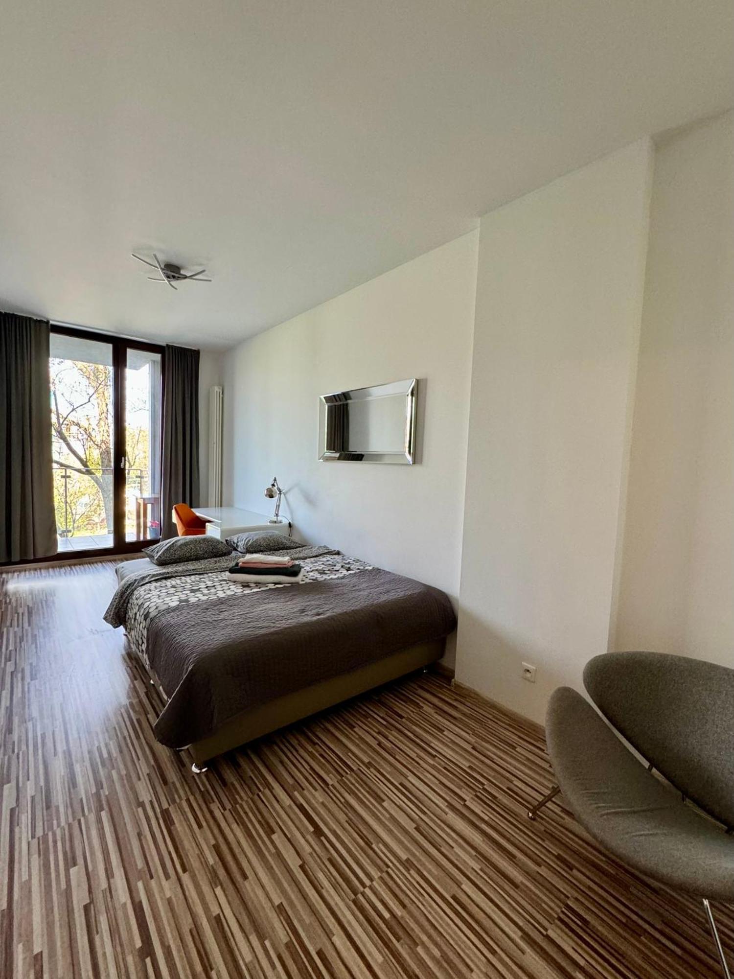 Two Rooms Apartment Triton Park Varsovie Extérieur photo