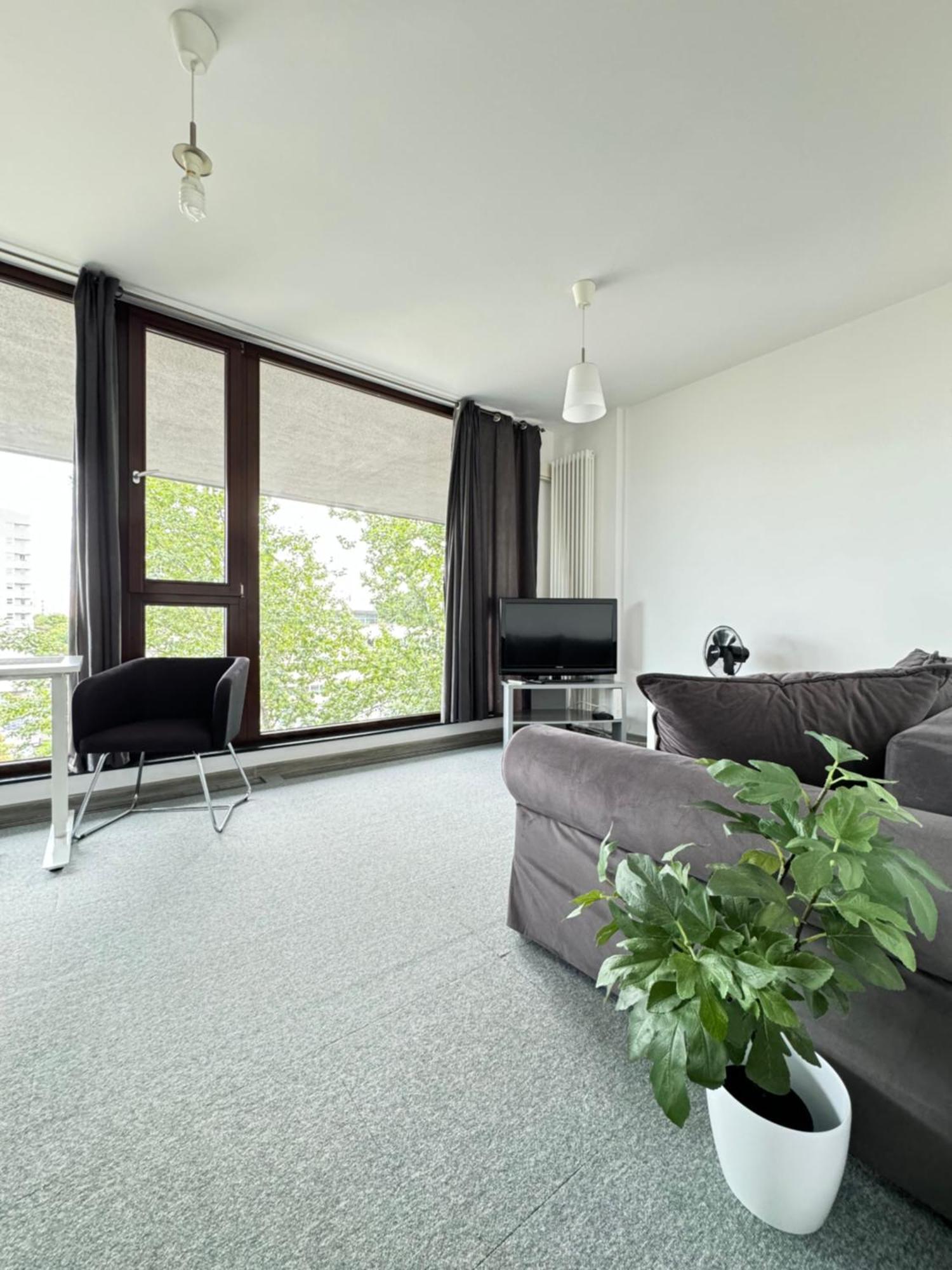 Two Rooms Apartment Triton Park Varsovie Extérieur photo